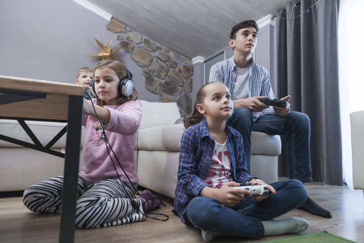 How Technology Creates Negative Energy at Home Around Kids